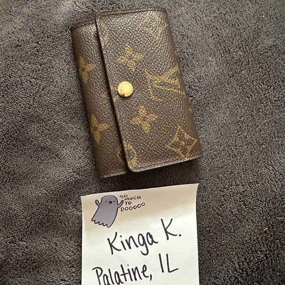 Louis Vuitton 6 ring key holder (with Initials KJK) - Picture 9 of 9